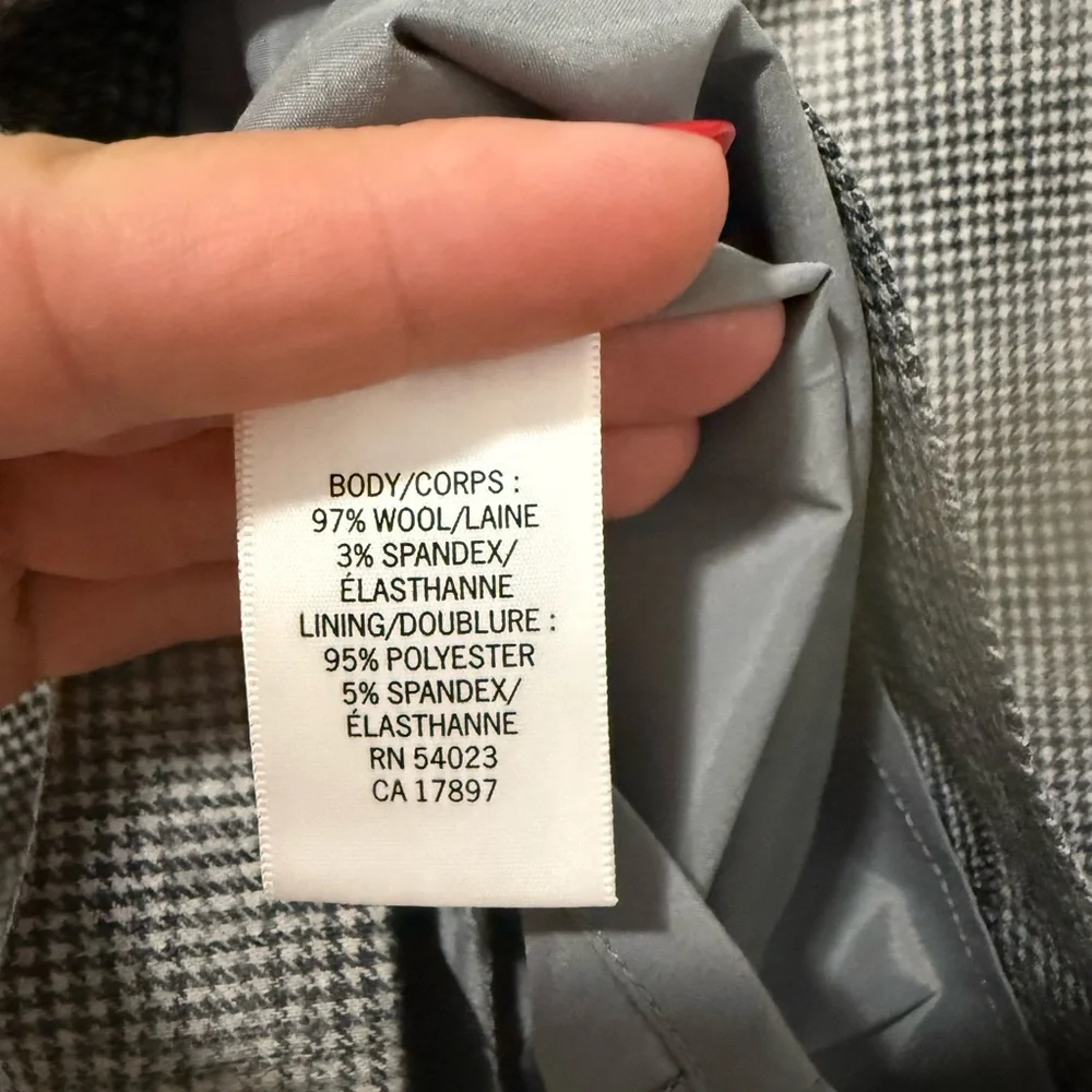 Banana Republic Gray Plaid Wool Skirt (Size 6) - Picture 6 of 6